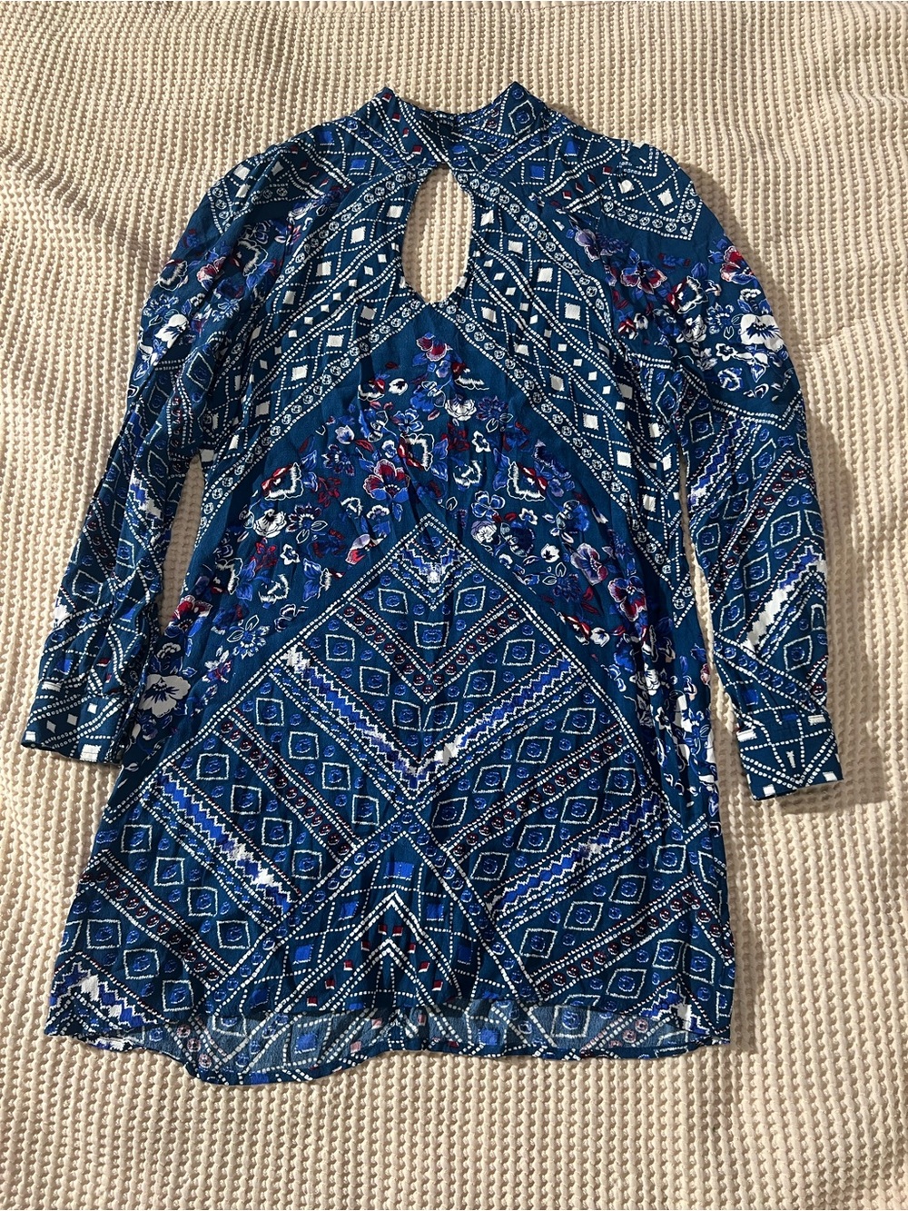 Express Blue Patterned Long-Sleeve Keyhole Dress